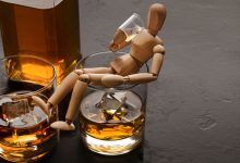 Фото - Психолог объяснила, можно ли ребенку давать пробовать алкоголь