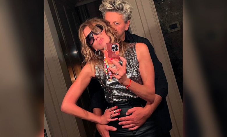 Фото - 53-летняя Светлана Бондарчук поделилась совместным снимком с мужем в стиле «рок-н-ролл»